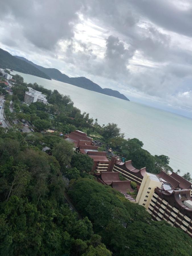 Beach Resort 7 Home Stay Sri Sayang Apartment Batu Ferringhi 3Bedroom Kültér fotó
