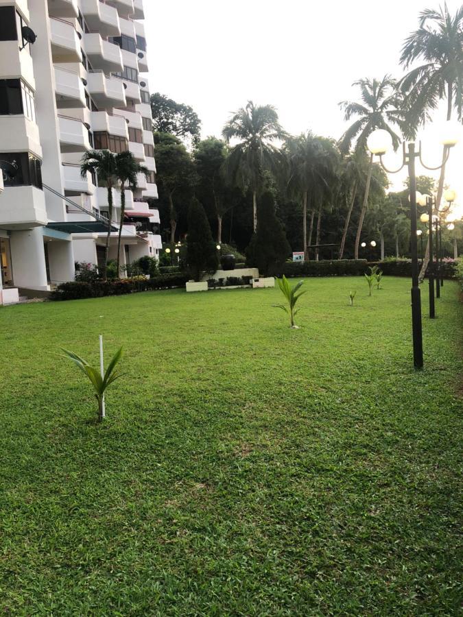 Beach Resort 7 Home Stay Sri Sayang Apartment Batu Ferringhi 3Bedroom Kültér fotó