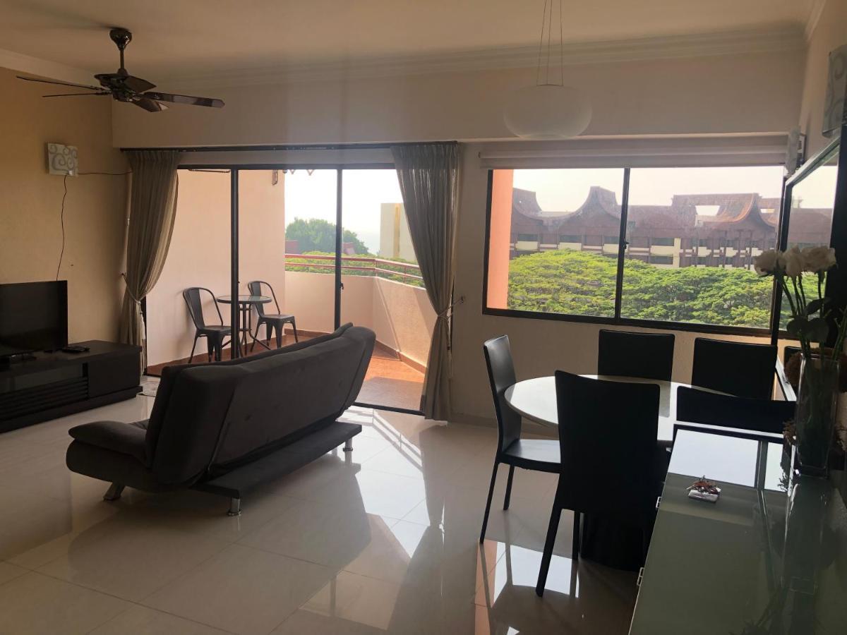 Beach Resort 7 Home Stay Sri Sayang Apartment Batu Ferringhi 3Bedroom Kültér fotó