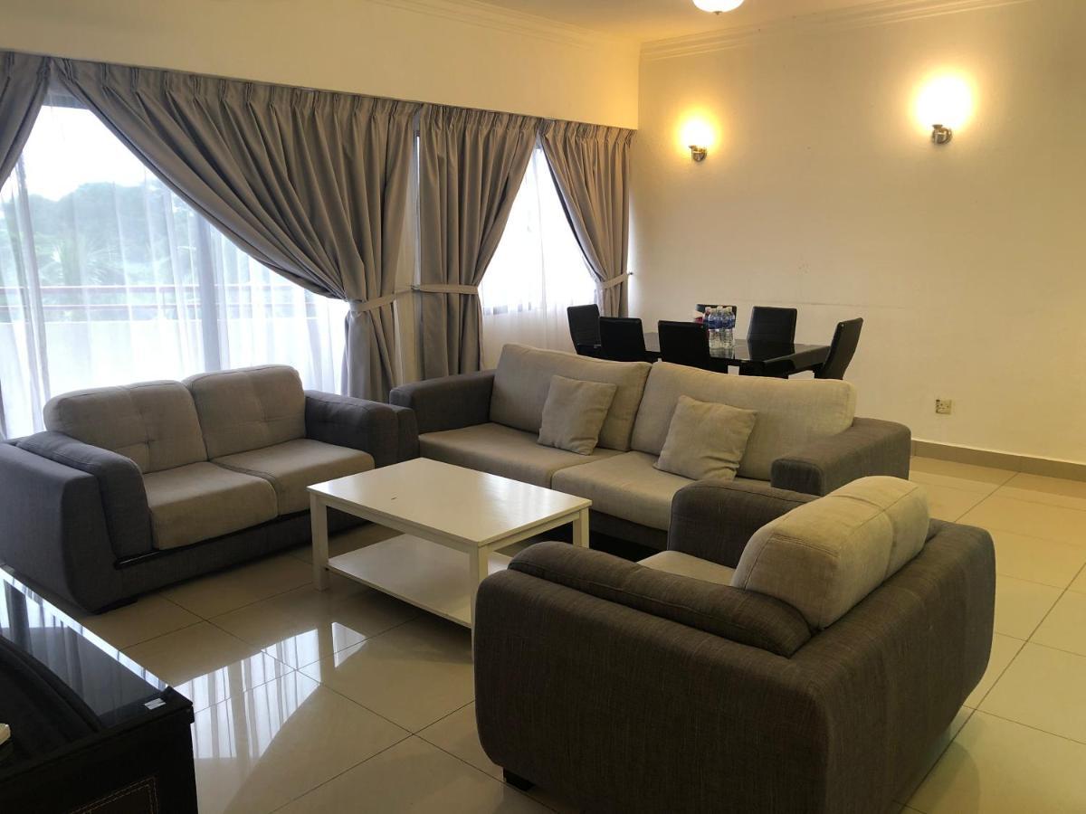 Beach Resort 7 Home Stay Sri Sayang Apartment Batu Ferringhi 3Bedroom Kültér fotó