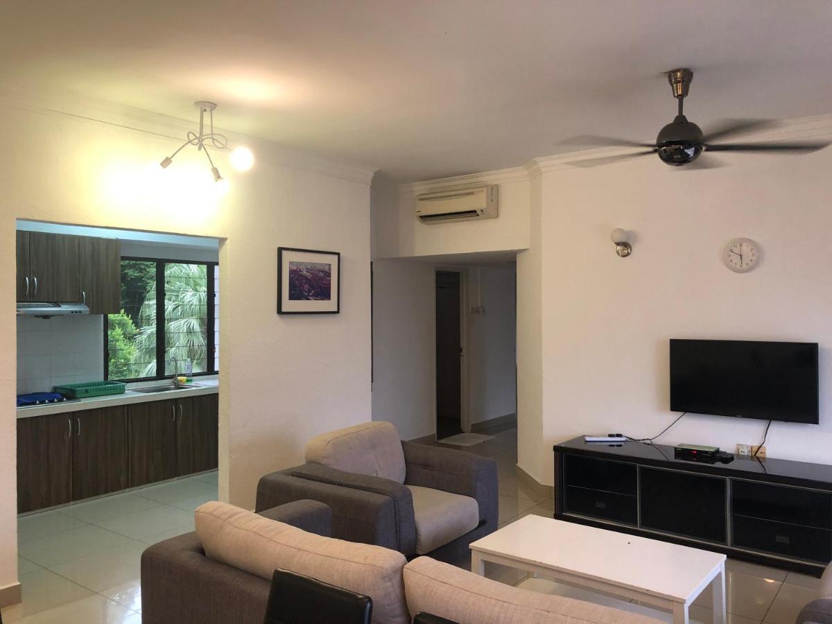 Beach Resort 7 Home Stay Sri Sayang Apartment Batu Ferringhi 3Bedroom Kültér fotó