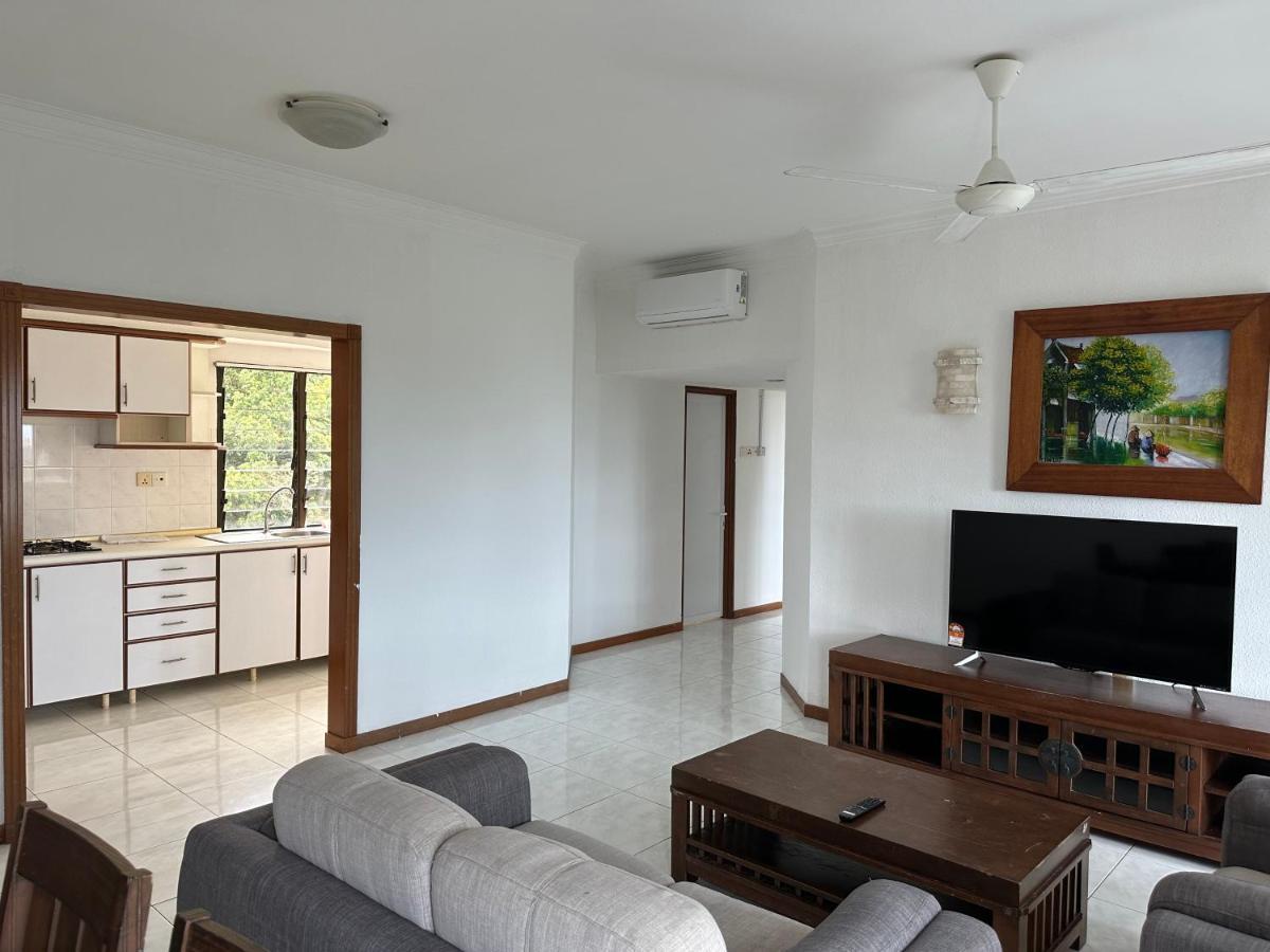 Beach Resort 7 Home Stay Sri Sayang Apartment Batu Ferringhi 3Bedroom Kültér fotó