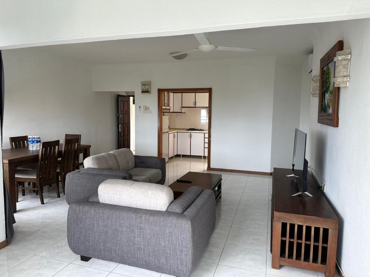 Beach Resort 7 Home Stay Sri Sayang Apartment Batu Ferringhi 3Bedroom Kültér fotó