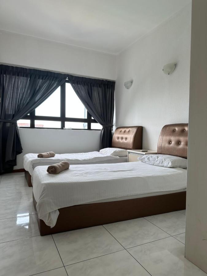 Beach Resort 7 Home Stay Sri Sayang Apartment Batu Ferringhi 3Bedroom Kültér fotó