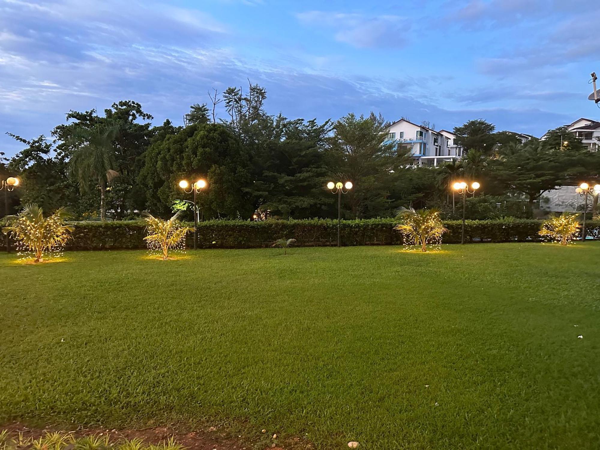 Beach Resort 7 Home Stay Sri Sayang Apartment Batu Ferringhi 3Bedroom Kültér fotó